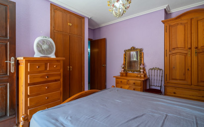 Herverkoop - Herenhuis -
Torrevieja - Cabo Cervera