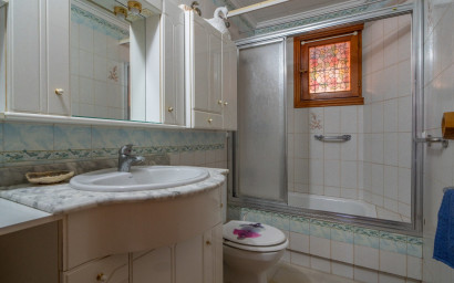 Herverkoop - Herenhuis -
Torrevieja - Cabo Cervera