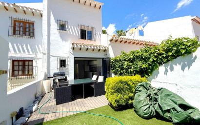 Herverkoop - Herenhuis -
Orihuela Costa - Villamartín