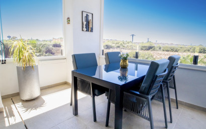 Revente - Penthouse -
Torrevieja - AMANECER