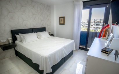 Revente - Penthouse -
Torrevieja - AMANECER