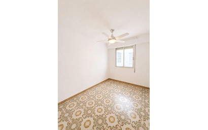 Revente - Appartement -
Torrevieja - Playa del Cura
