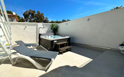 Revente - Maison mitoyenne -
Orihuela Costa - Costa Blanca