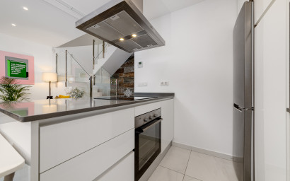 Herverkoop - Herenhuis -
Villamartín - Costa Blanca
