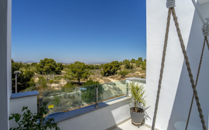 Herverkoop - Herenhuis -
Villamartín - Costa Blanca