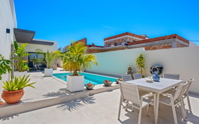 Resale - Finca - Country Property -
Daya Nueva - Costa Blanca
