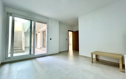 Herverkoop - Villa -
Algorfa