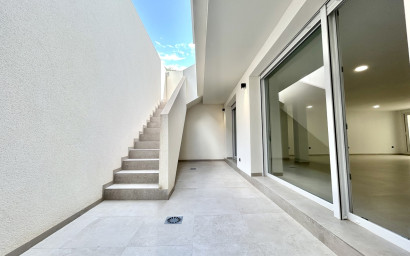 Herverkoop - Villa -
Algorfa