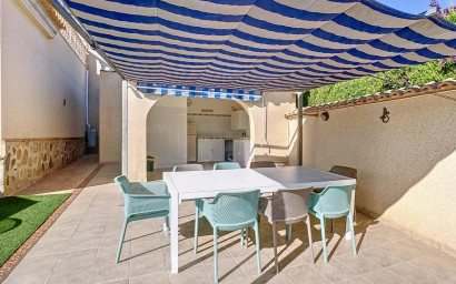 Herverkoop - Villa -
Pinar de Campoverde - Inland