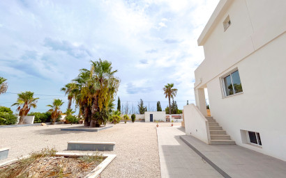Resale - Villa -
Los Montesinos
