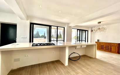 Resale - Villa -
Los Montesinos