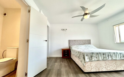 Resale - Villa -
Los Montesinos