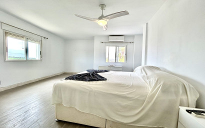 Resale - Villa -
Los Montesinos
