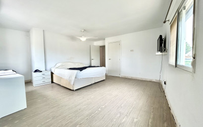 Resale - Villa -
Los Montesinos