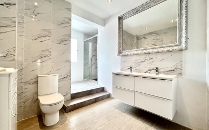 Resale - Villa -
Los Montesinos