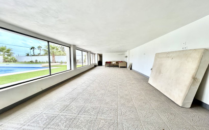 Resale - Villa -
Los Montesinos