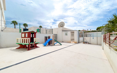 Resale - Villa -
Los Montesinos