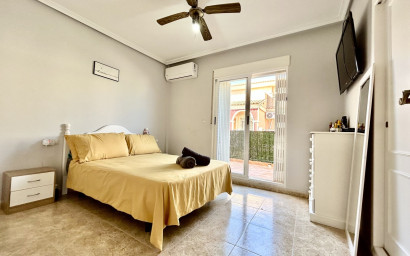 Resale - Townhouse -
La Zenia