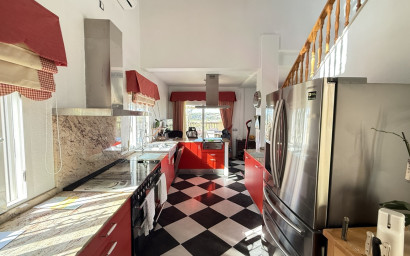 Resale - Villa -
Villamartín