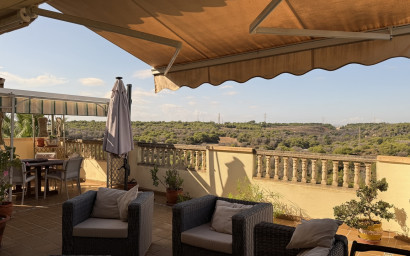 Resale - Villa -
Villamartín