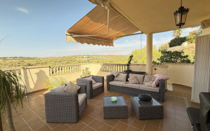 Resale - Villa -
Villamartín