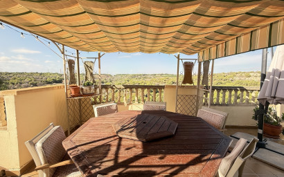 Resale - Villa -
Villamartín