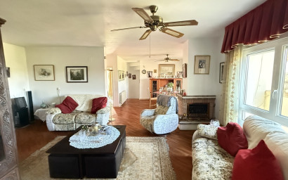 Resale - Villa -
Villamartín