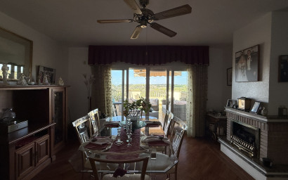 Resale - Villa -
Villamartín