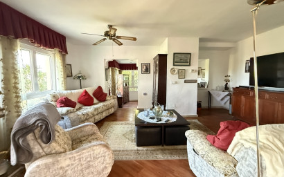 Resale - Villa -
Villamartín