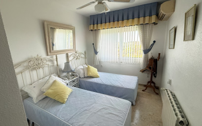 Resale - Villa -
Villamartín