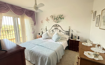 Resale - Villa -
Villamartín