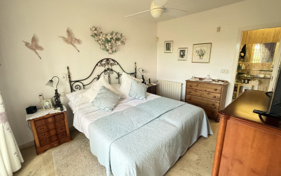 Resale - Villa -
Villamartín