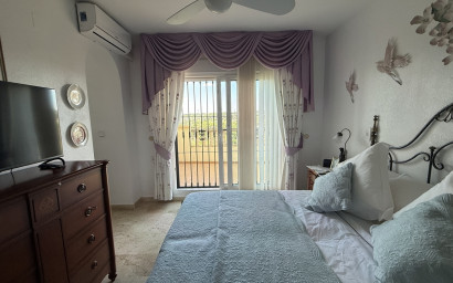 Resale - Villa -
Villamartín