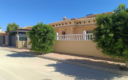 Herverkoop - Villa -
Fortuna - Las Kalendas