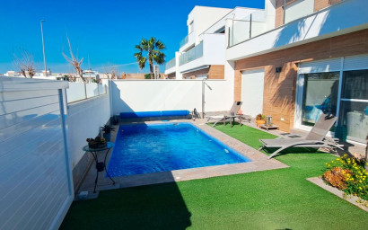 Herverkoop - Villa -
Pilar de La Horadada - Pilar de La Horadada - Town