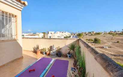 Herverkoop - Herenhuis -
Orihuela Costa - Los Altos