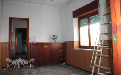 Revente - Maison mitoyenne -
Pinoso - calle lepanto