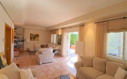 Resale - Villa -
Benidorm - Urbanizaciones