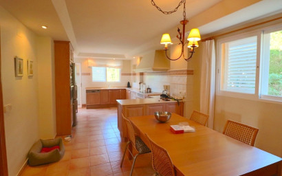 Resale - Villa -
Benidorm - Urbanizaciones