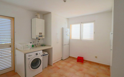 Resale - Villa -
Benidorm - Urbanizaciones