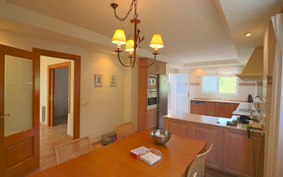 Resale - Villa -
Benidorm - Urbanizaciones