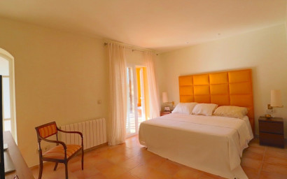 Resale - Villa -
Benidorm - Urbanizaciones