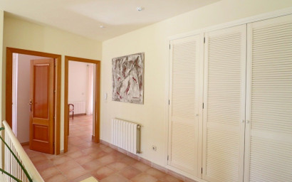 Resale - Villa -
Benidorm - Urbanizaciones