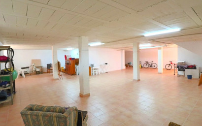 Resale - Villa -
Benidorm - Urbanizaciones