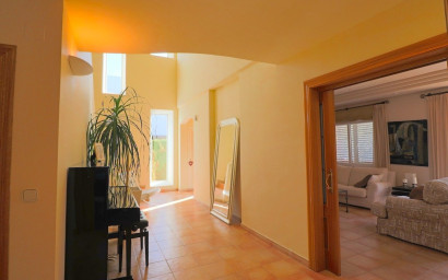 Resale - Villa -
Benidorm - Urbanizaciones