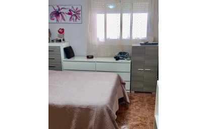 Herverkoop - Plat -
Benidorm - Poniente