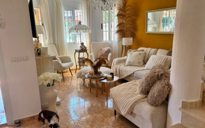 Revente - Villa -
El Raso - Guardamar del Segura