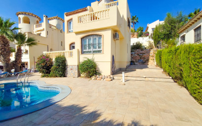 Revente - Villa -
Villamartín