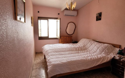Resale - Villa -
Hondón de las Nieves