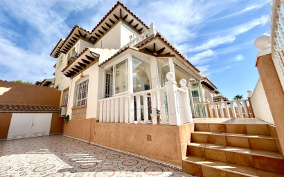 Revente - Maison mitoyenne -
Cabo Roig
